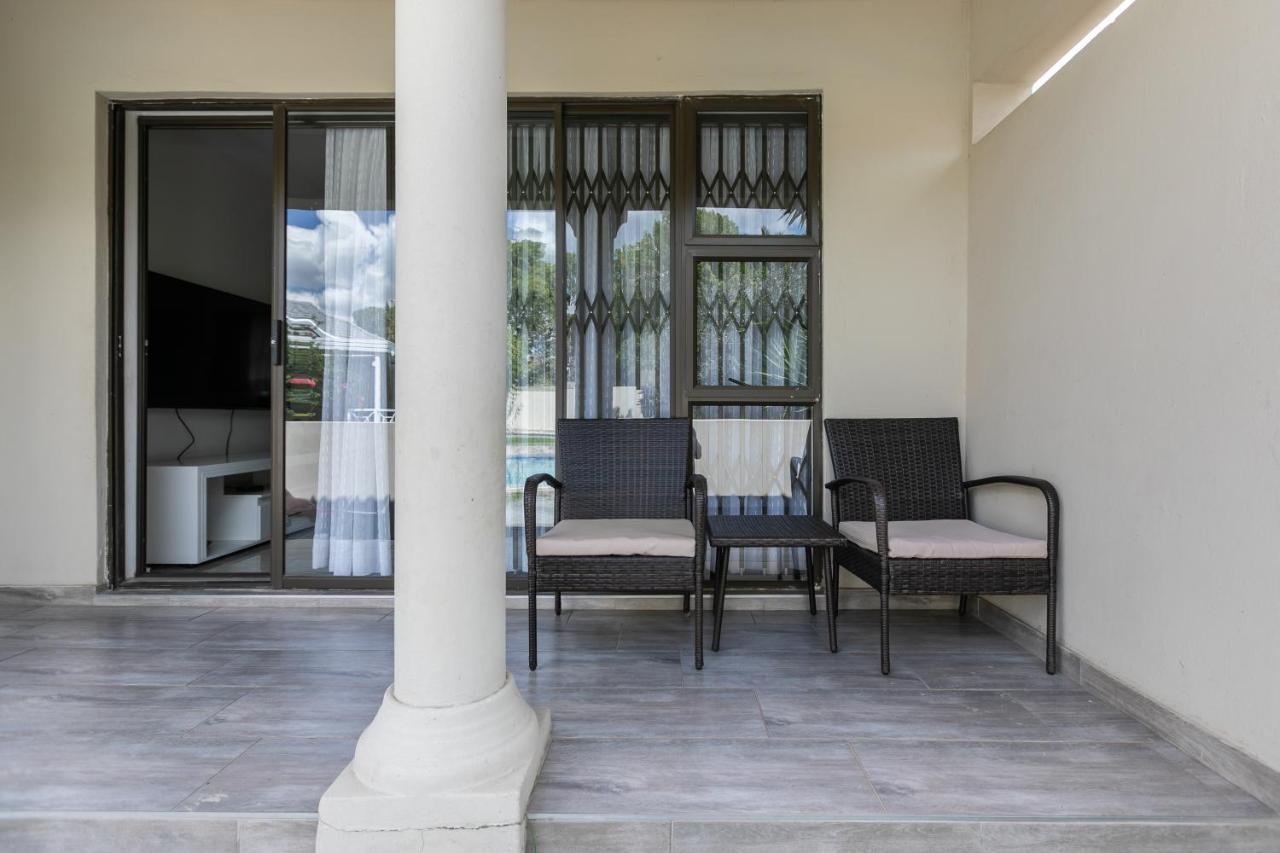 Signature Lodge Kempton Park Exteriör bild